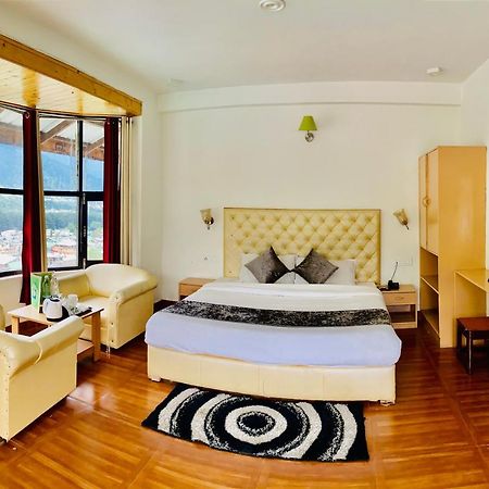 Hotel Hadimba Palace - Near Mall Road Манали Экстерьер фото